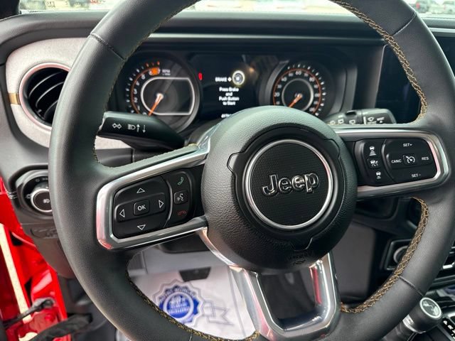 Used 2025 Jeep Wrangler Unlimited Sahara AWD/4WD image 14