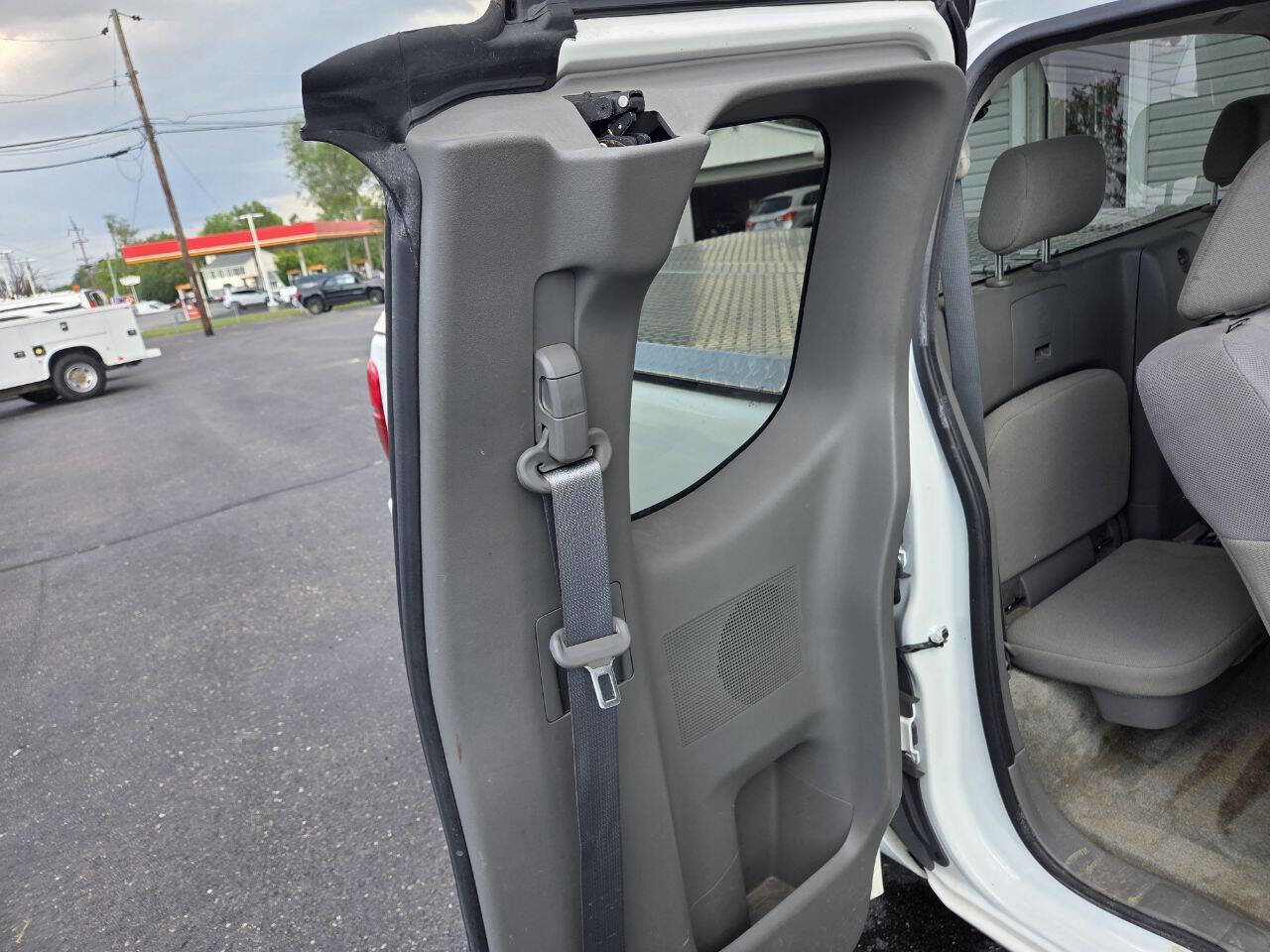 Used 2018 Nissan Frontier S image 20