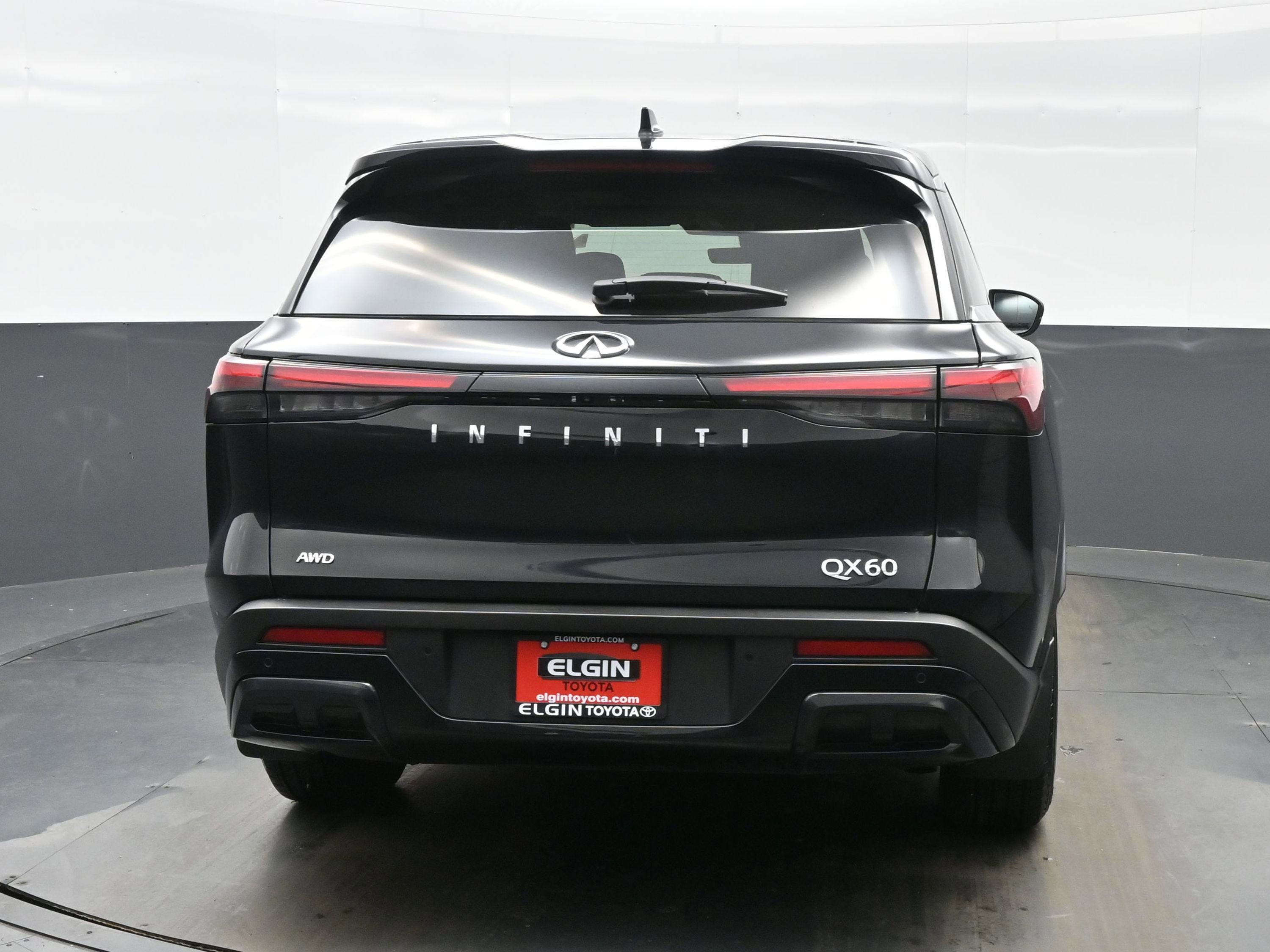 Used 2024 INFINITI QX60 Pure image 5