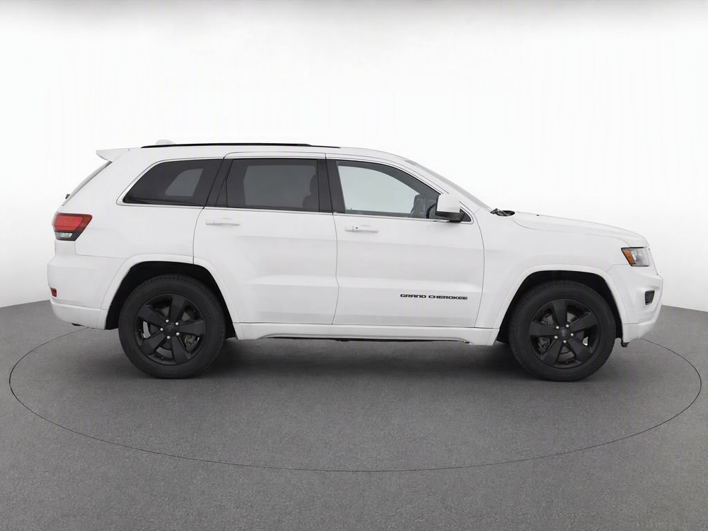 Used 2014 Jeep Grand Cherokee Altitude AWD/4WD image 10