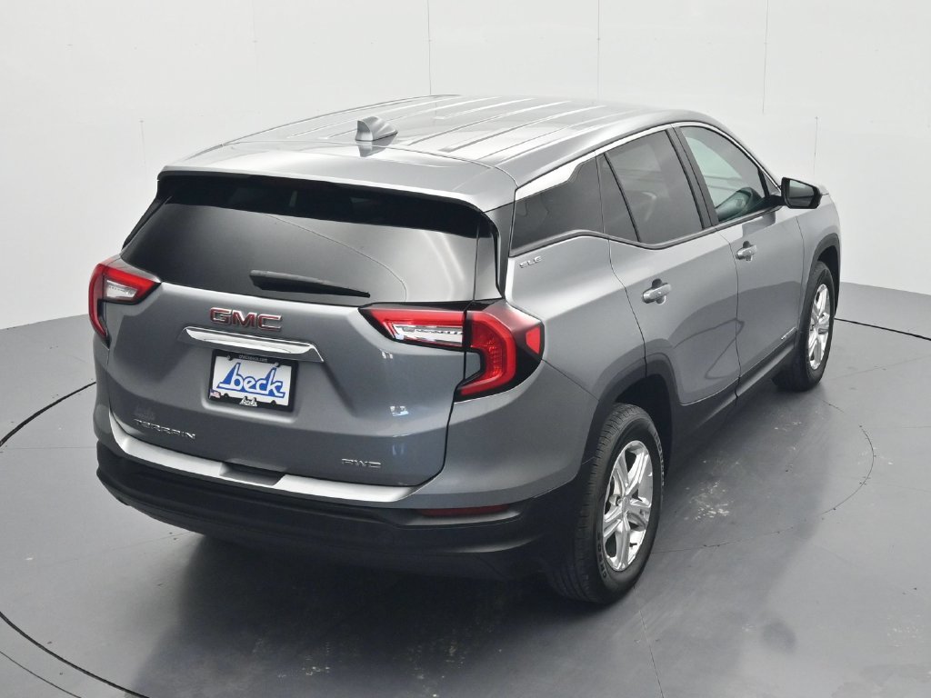 Used 2024 GMC Terrain SLE AWD/4WD image 32
