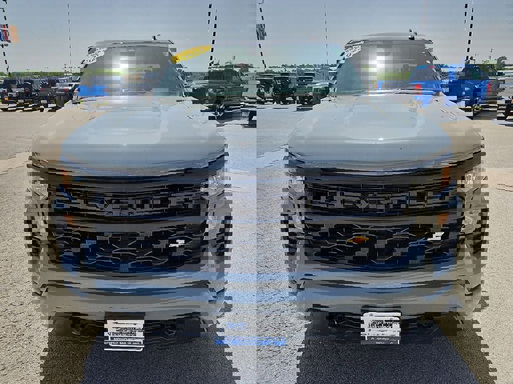 Used 2025 Chevrolet Silverado 1500 Custom RWD image 12