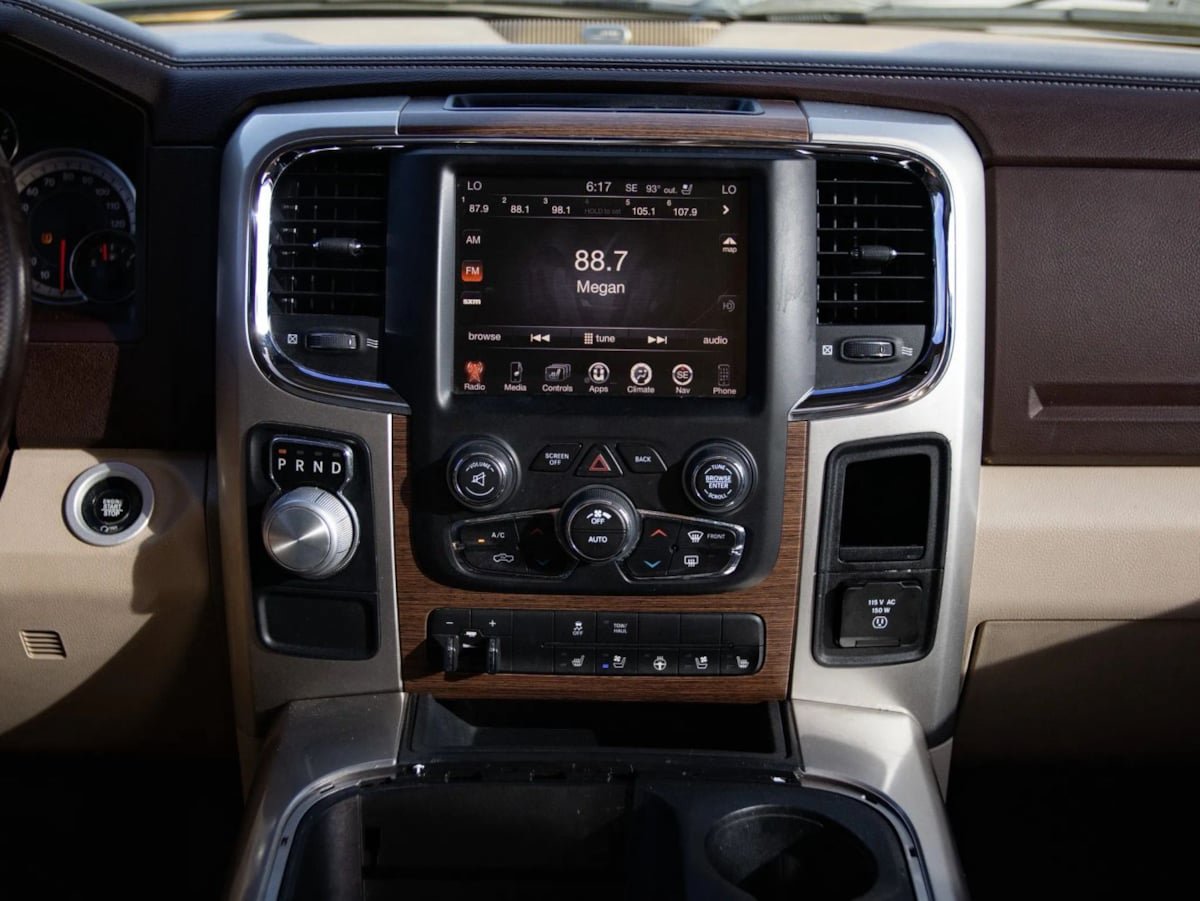 Used 2016 RAM 1500 Laramie w/ Convenience Group RWD image 31