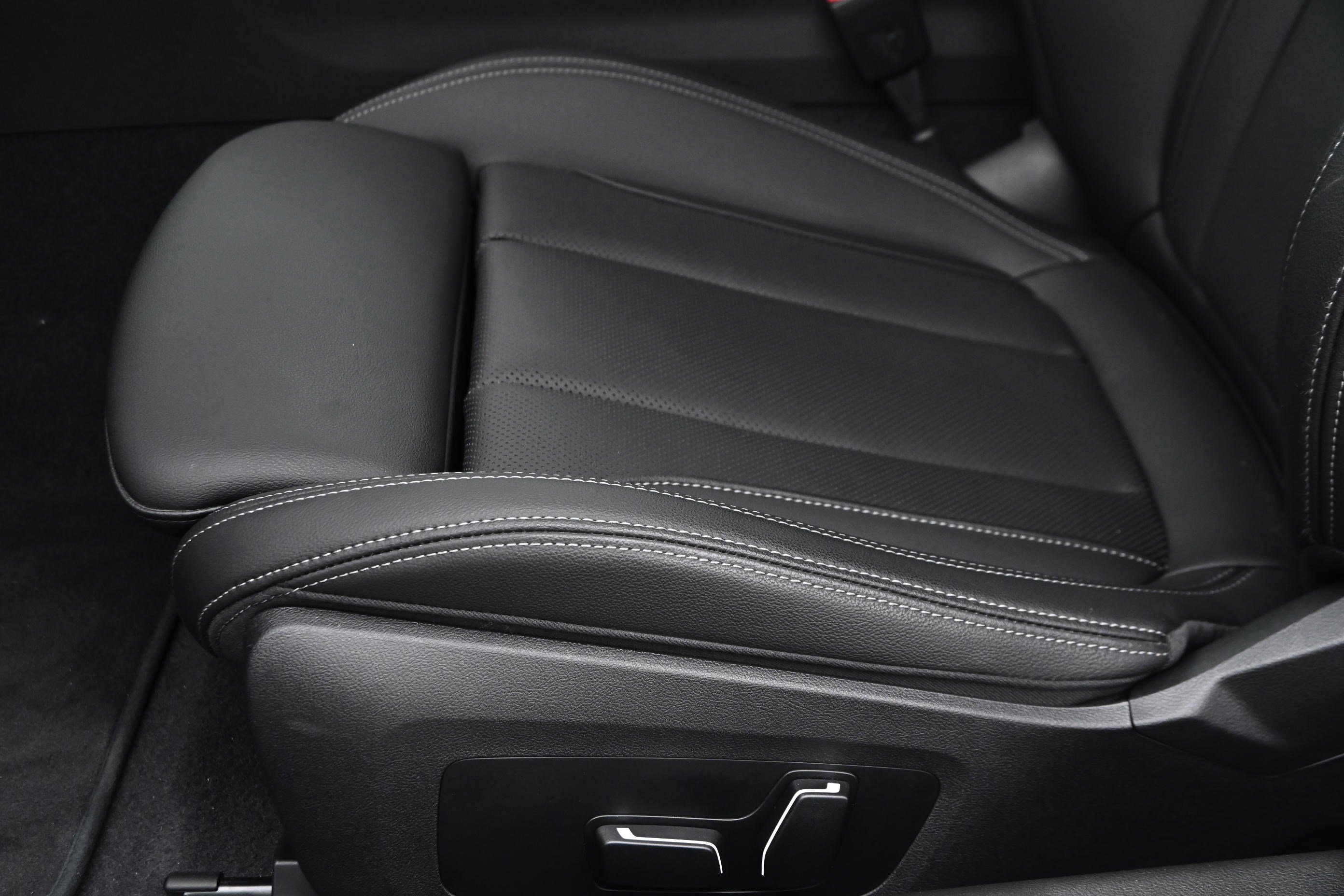 Certified 2025 BMW M240i xDrive Coupe image 30