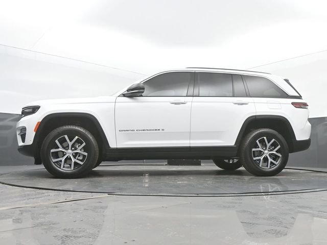 New 2025 Jeep Grand Cherokee Limited w/ Luxury Tech Group II image 47