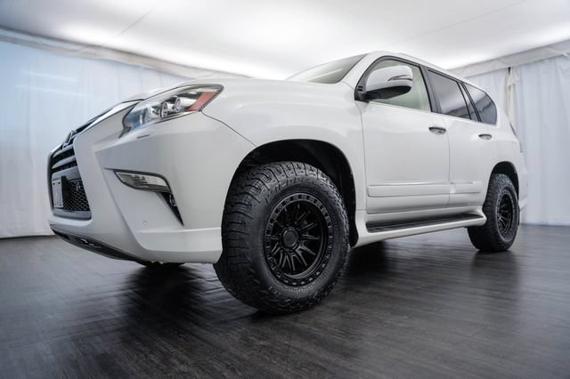Used 2017 Lexus GX 460 Luxury w/ Preferred Accessory Package AWD/4WD image 31