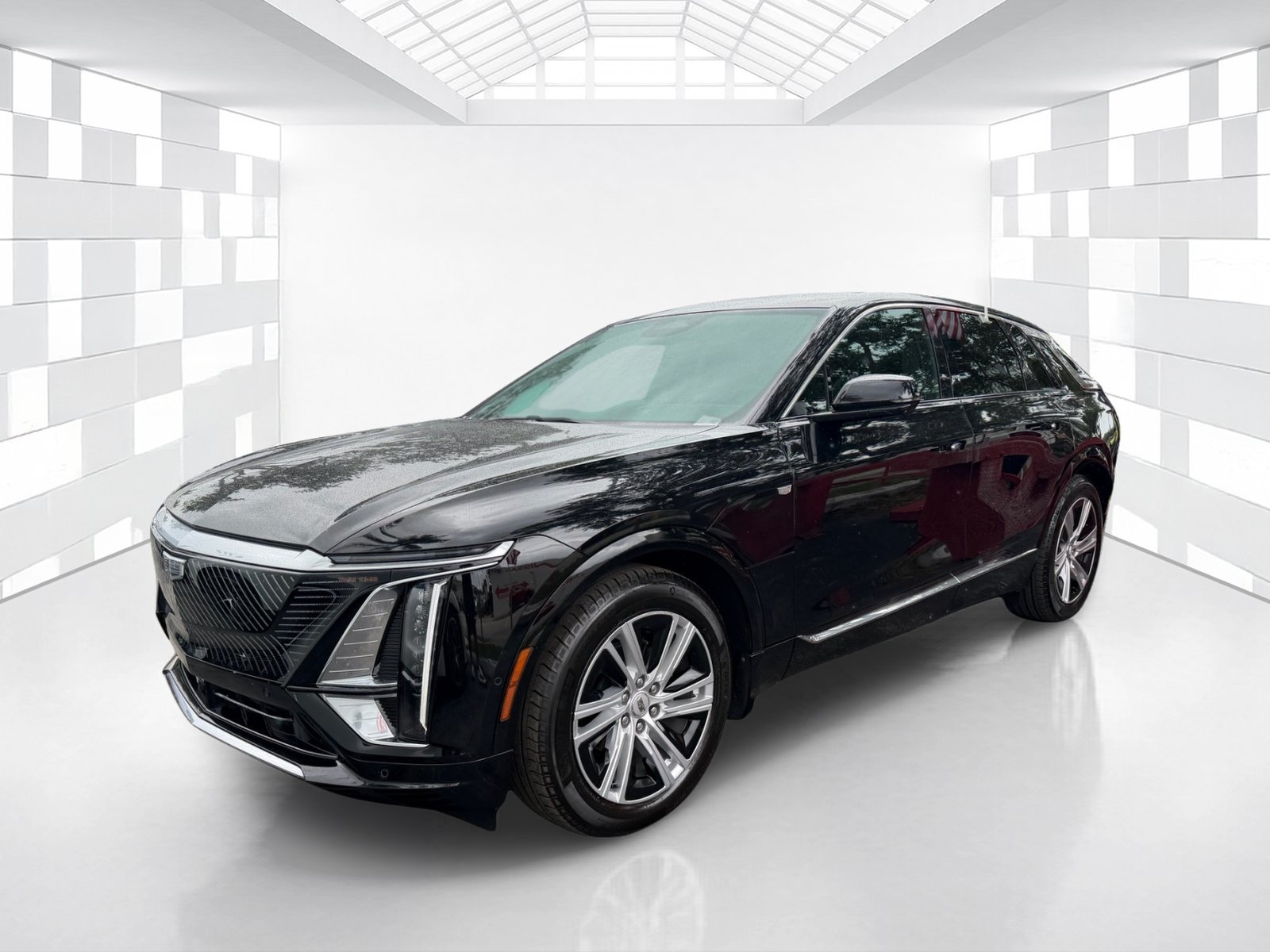 Used 2024 Cadillac Lyriq Tech w/ Driver Assist Package RWD image 3