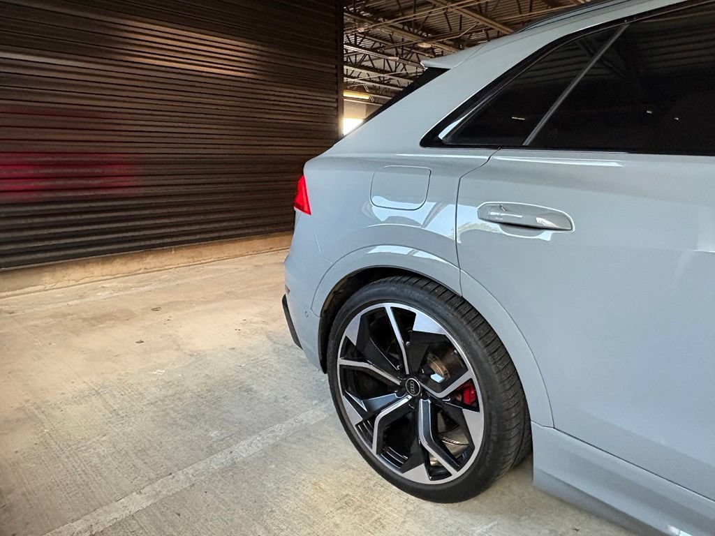 Used 2023 Audi RS Q8 AWD/4WD image 10