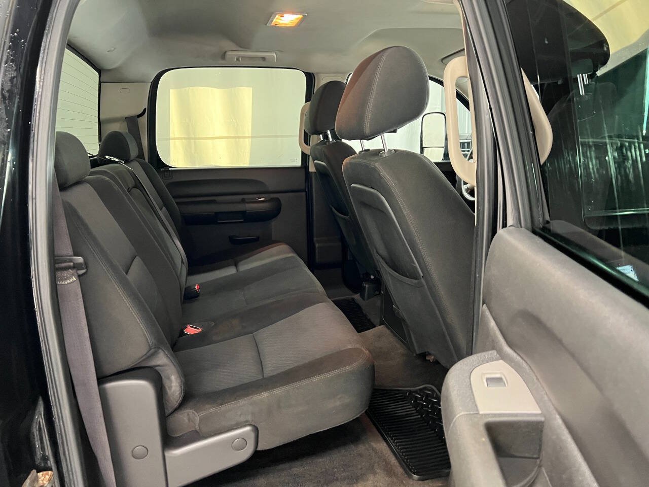Used 2010 Chevrolet Silverado 2500 LT w/ Interior Plus Package AWD/4WD image 10