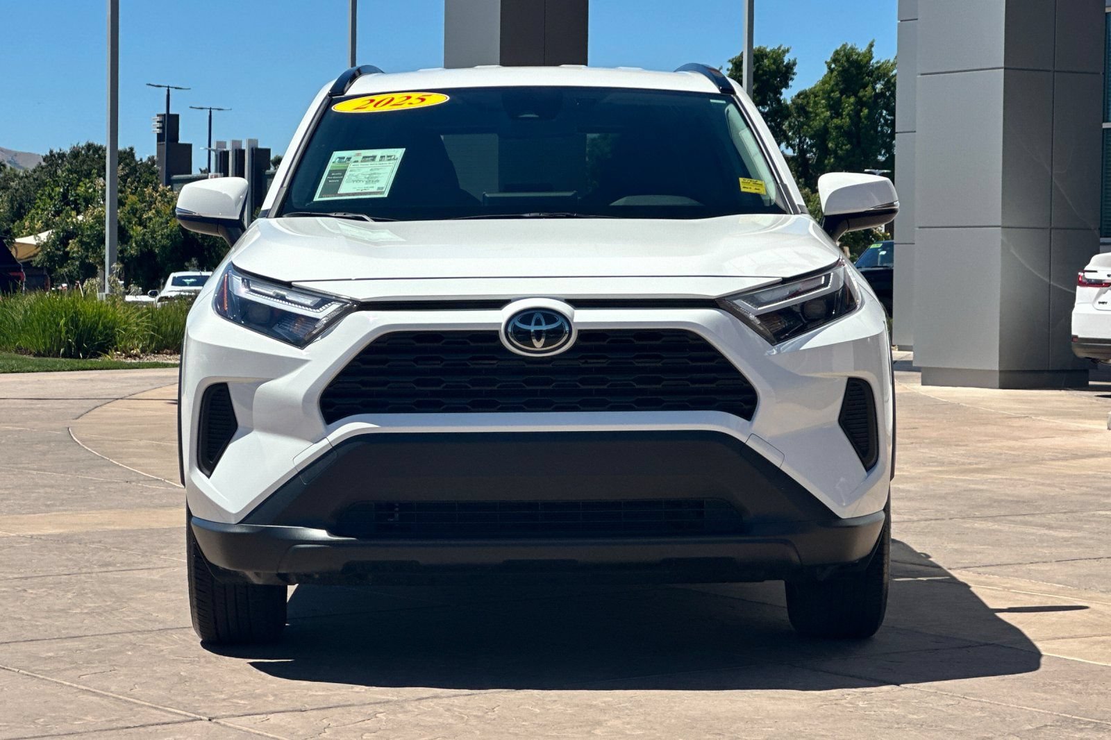 Used 2025 Toyota RAV4 XLE AWD/4WD image 10