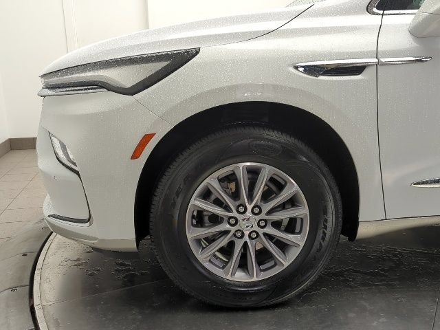 Used 2023 Buick Enclave Essence FWD image 12