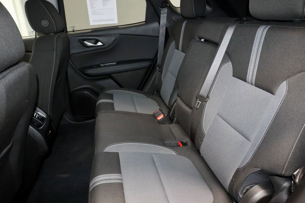 Used 2024 Chevrolet Blazer LT w/ Convenience Package FWD image 23