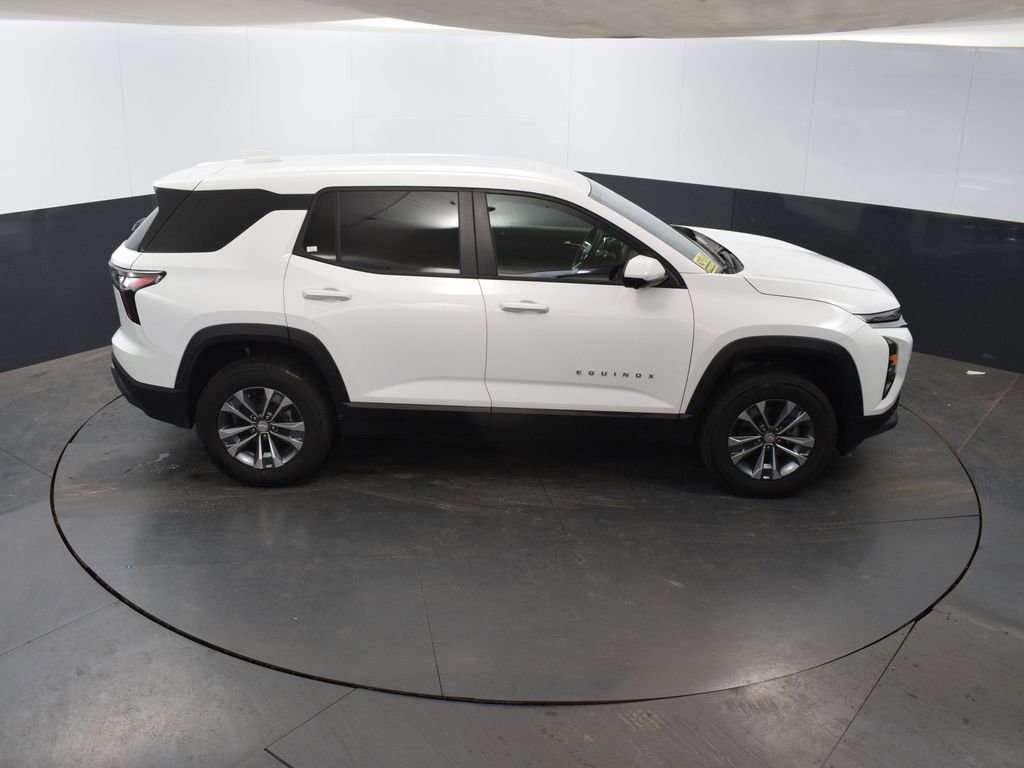 New 2025 Chevrolet Equinox LT w/ Safety and Technology Package image 38