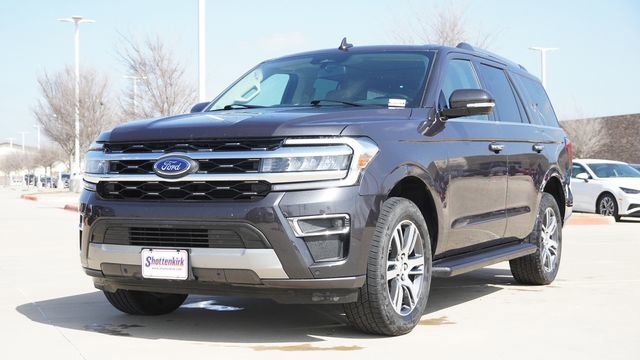 Used 2024 Ford Expedition Limited image 3