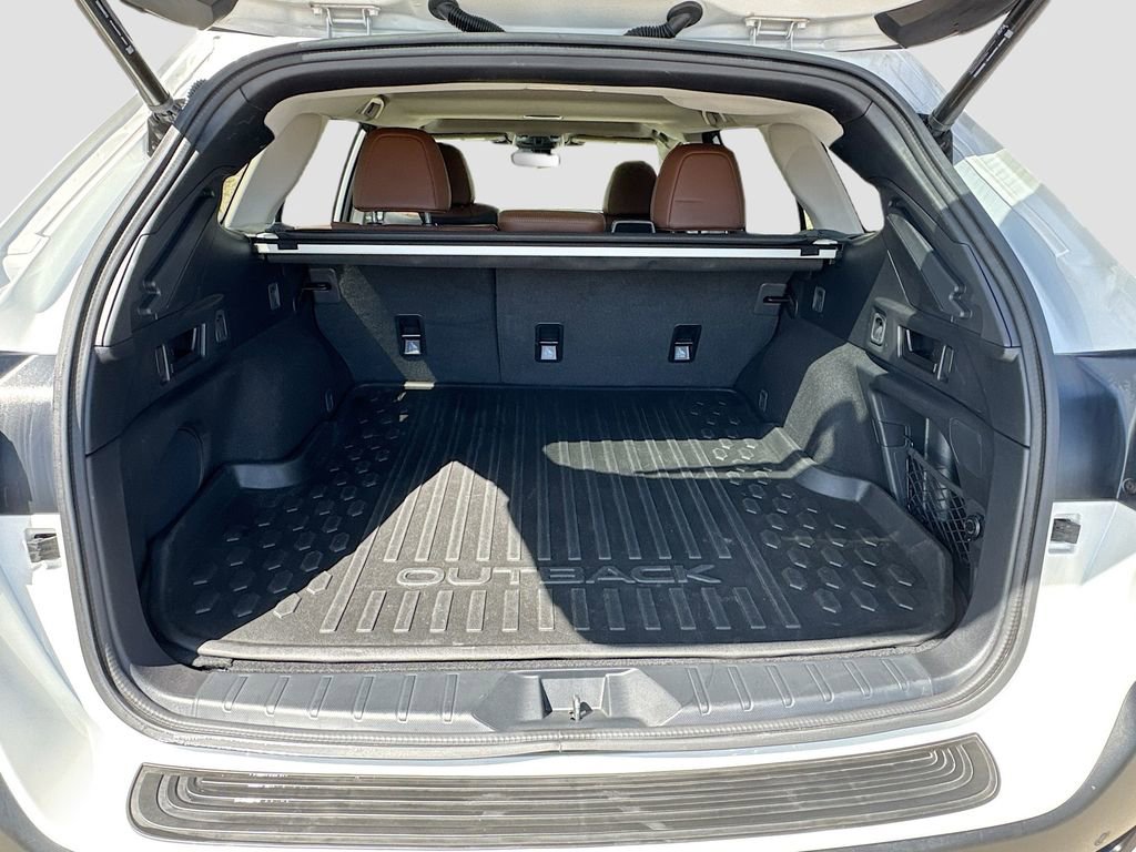 Used 2023 Subaru Outback Touring image 33