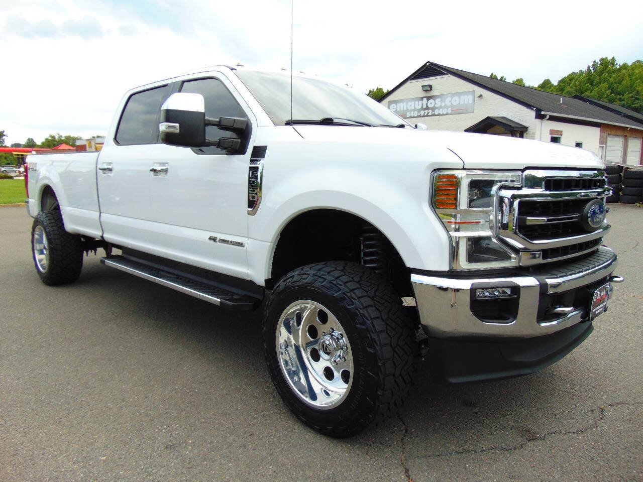 Used 2020 Ford F350 Lariat w/ Lariat Ultimate Package AWD/4WD image 3
