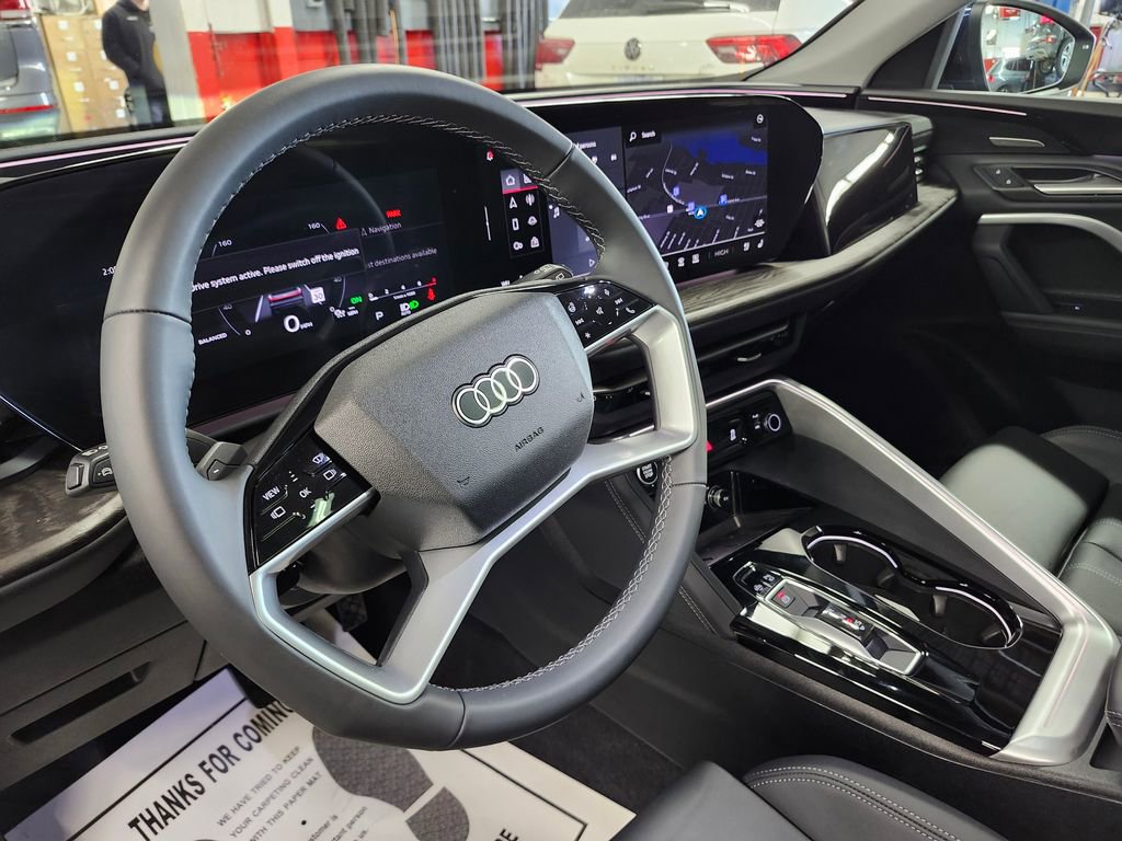 Used 2025 Audi Q5 Premium Plus w/ Premium Plus image 7