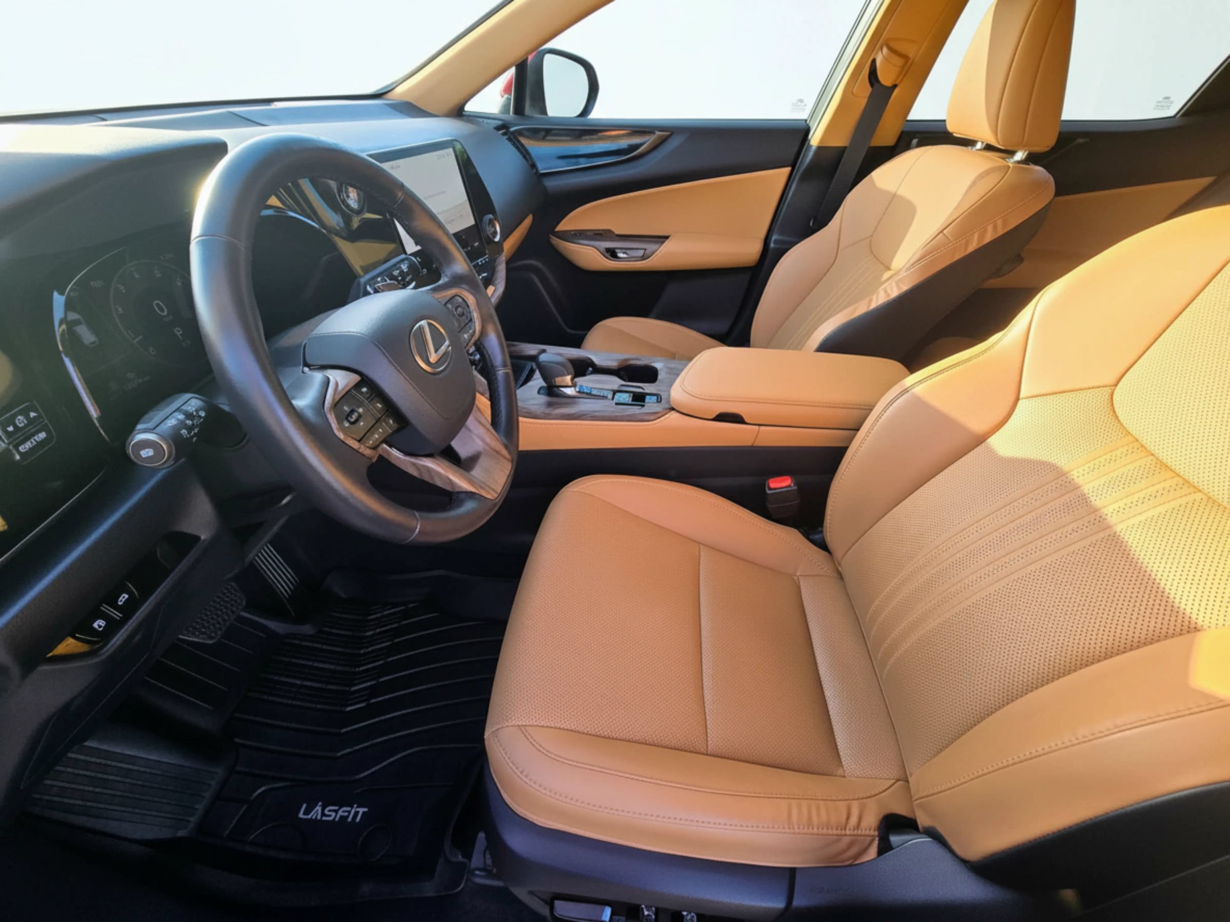 Used 2025 Lexus NX 250 FWD w/ Accessory Package (Z1) image 10