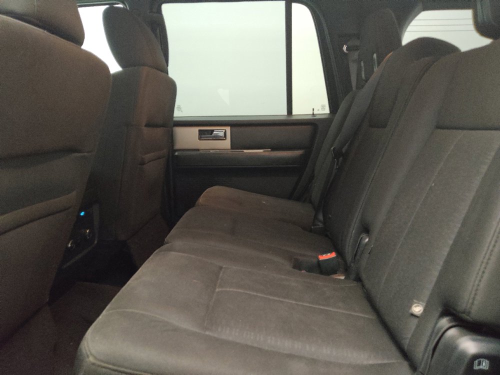 Used 2017 Ford Expedition XLT AWD/4WD image 18