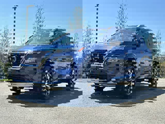 Used 2023 Nissan Rogue Platinum image 19