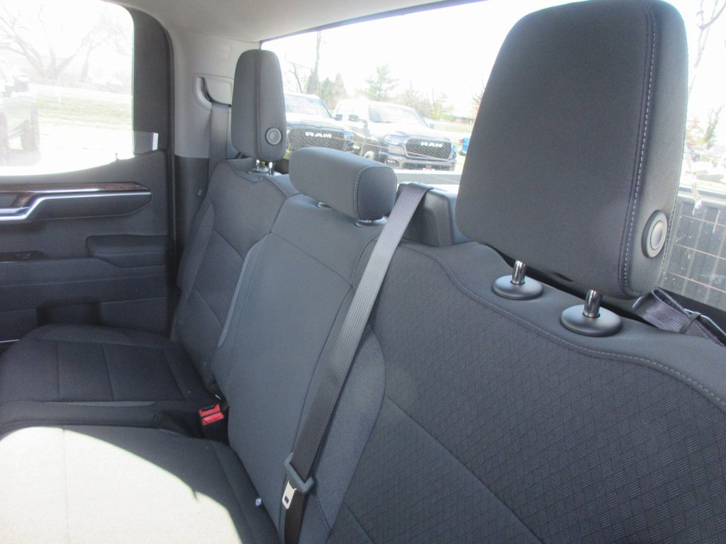 New 2026 GMC Sierra 1500 SLE image 14