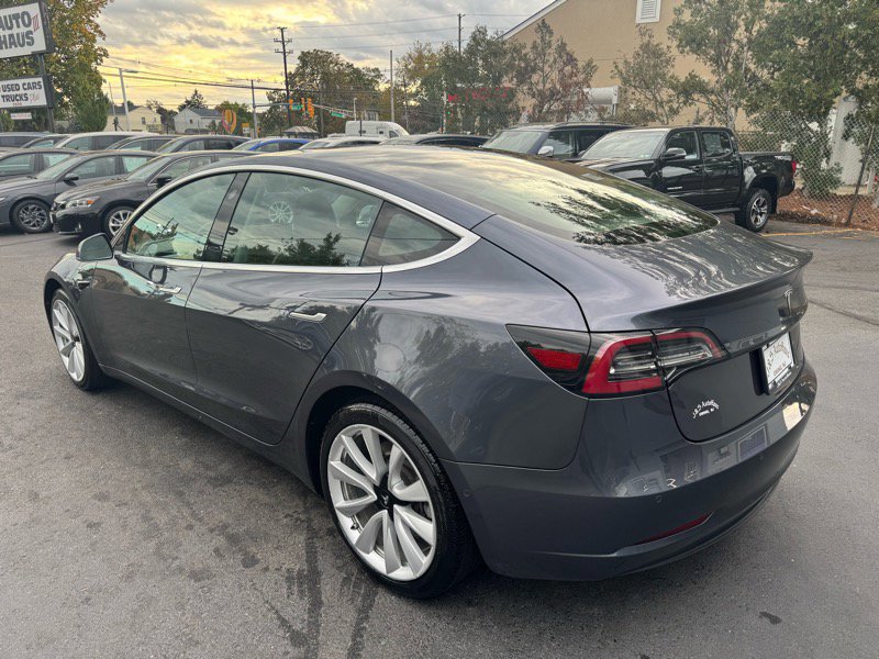 Used 2020 Tesla Model 3 Standard Range Plus image 4