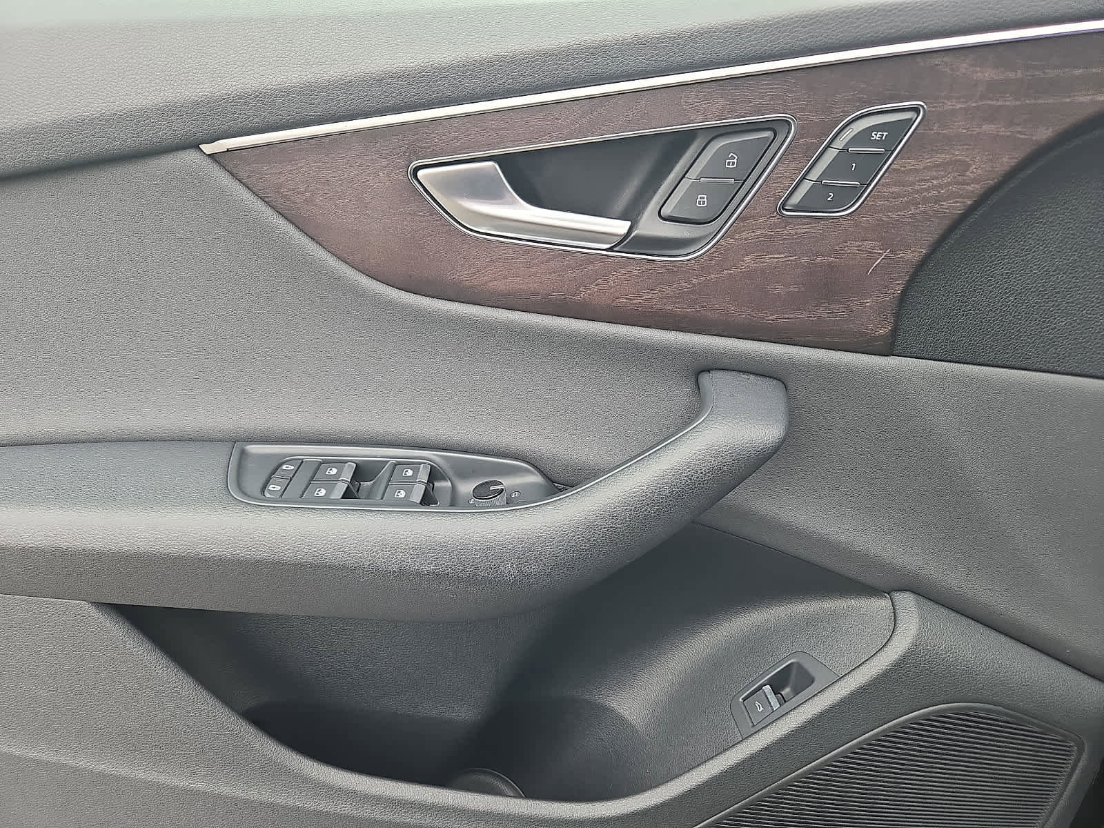 Used 2019 Audi Q8 Prestige image 14