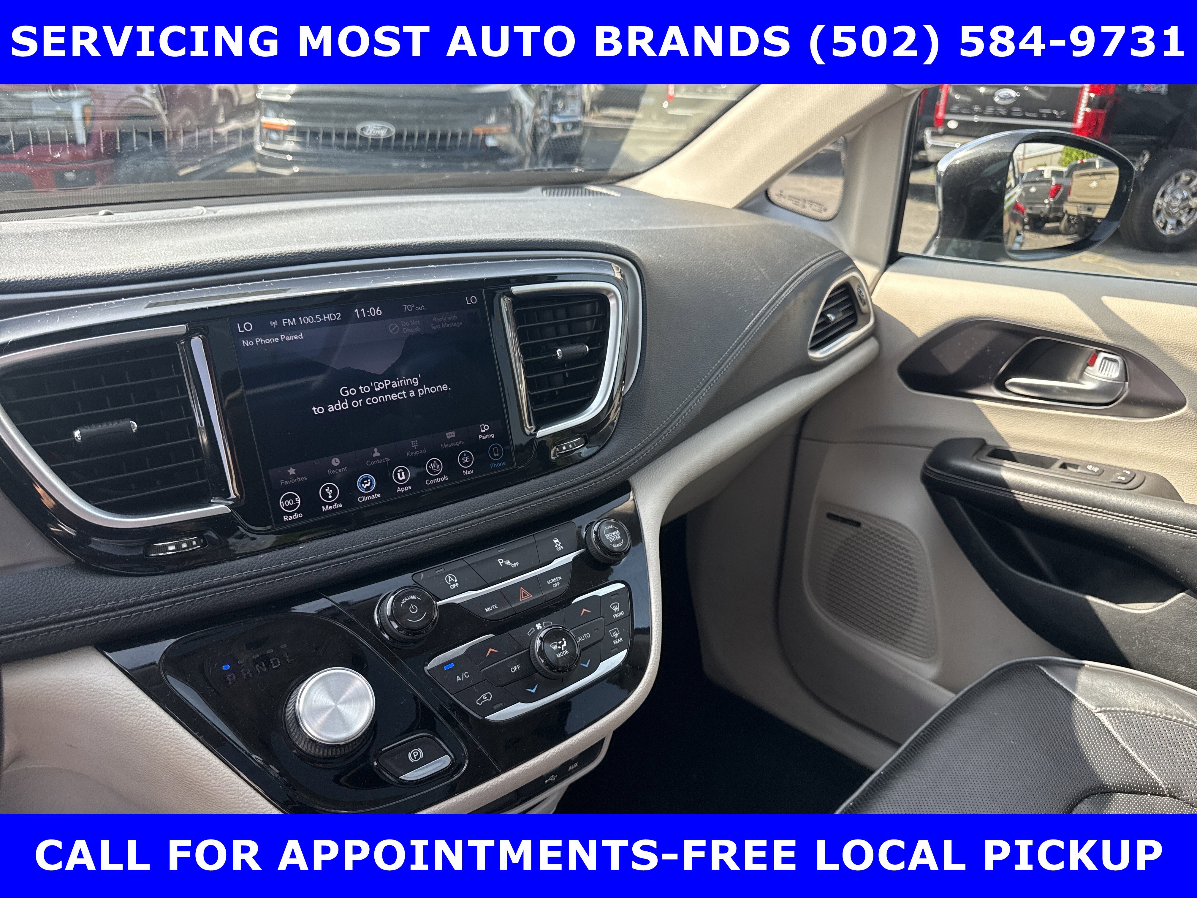 Used 2018 Chrysler Pacifica Limited image 32