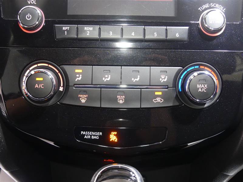 Used 2017 Nissan Rogue S AWD/4WD image 36