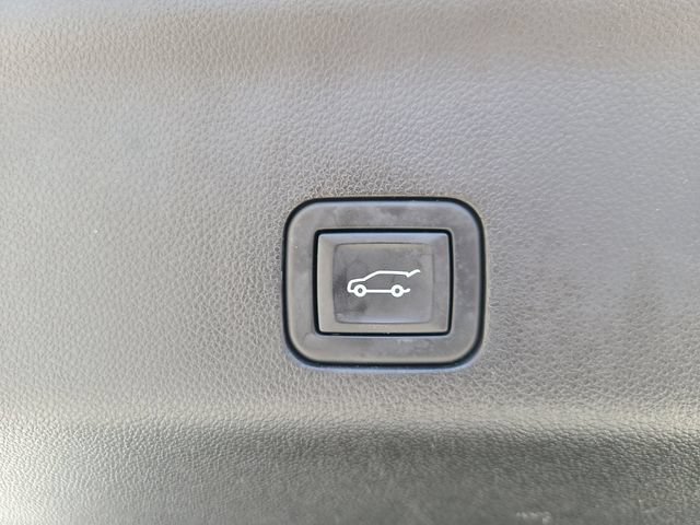 Used 2024 Chevrolet Suburban LT AWD/4WD image 7