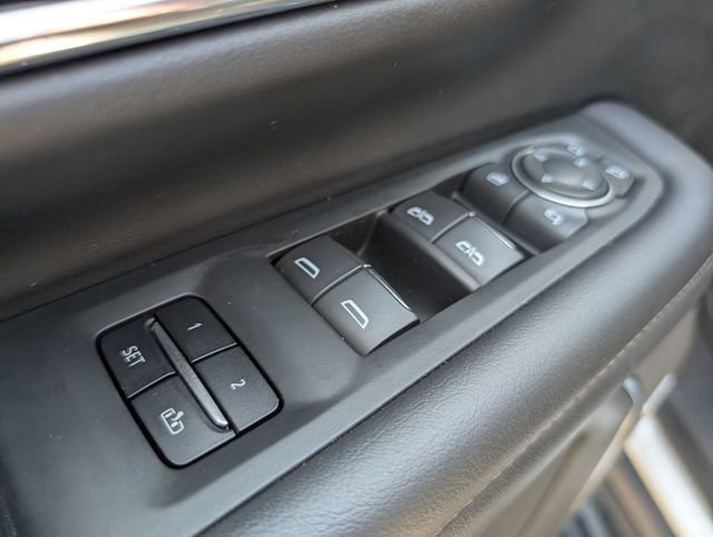 Used 2022 Chevrolet Tahoe High Country image 15