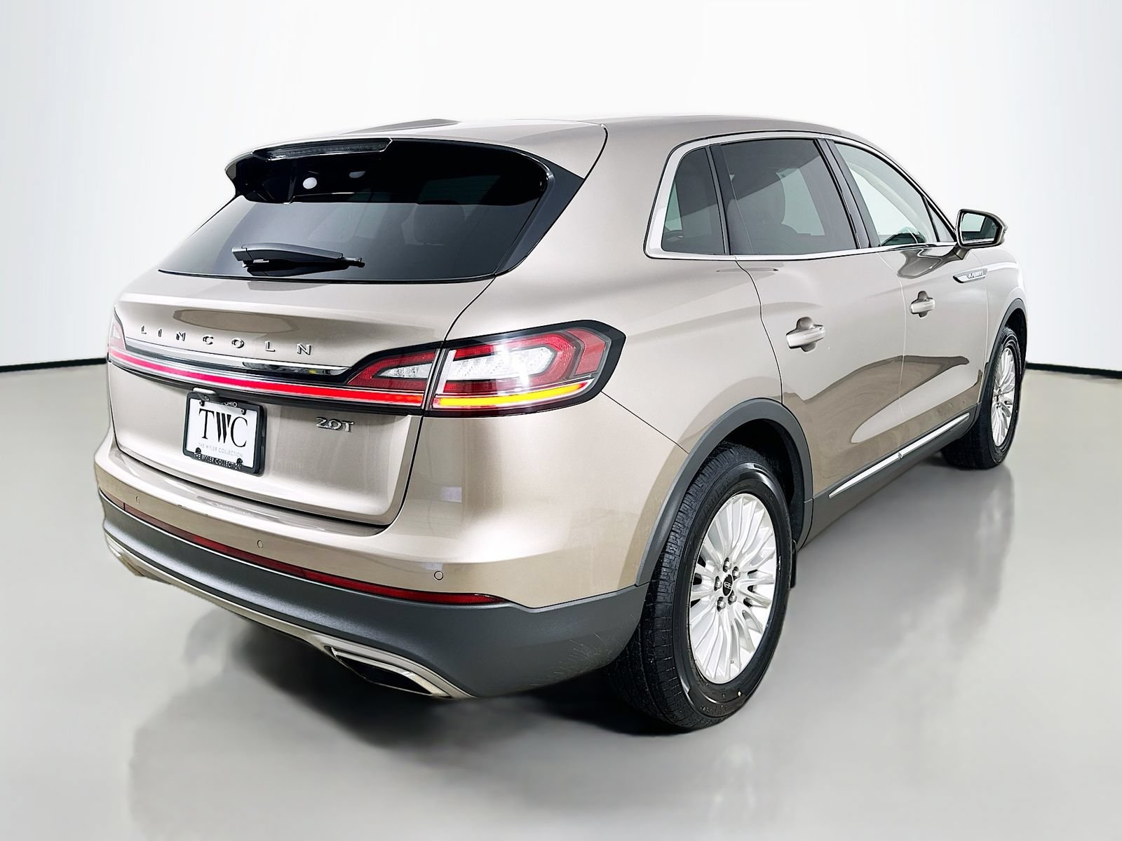 Used 2019 Lincoln Nautilus FWD image 5