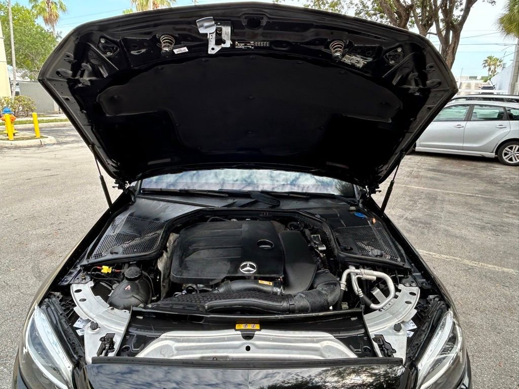 Used 2021 Mercedes-Benz C 300 Sedan image 30