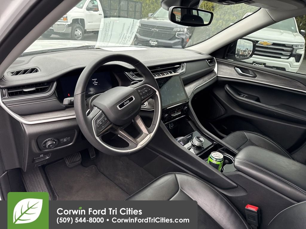 Used 2023 Jeep Grand Cherokee L Limited image 5