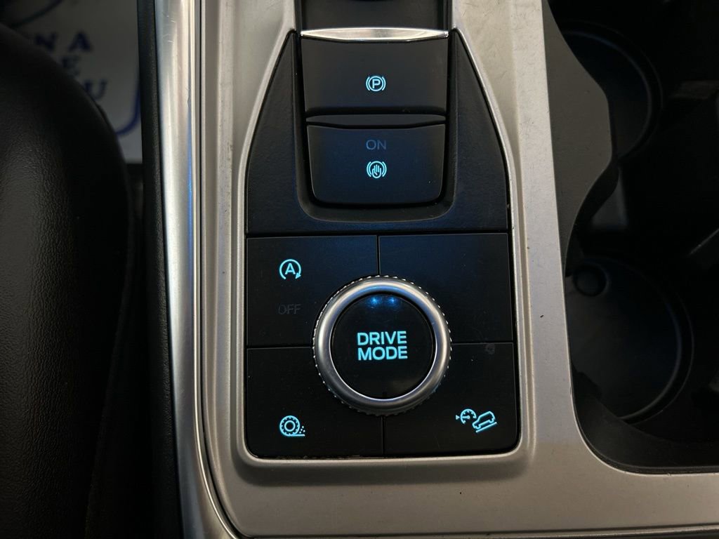 Used 2023 Ford Explorer XLT AWD/4WD image 37