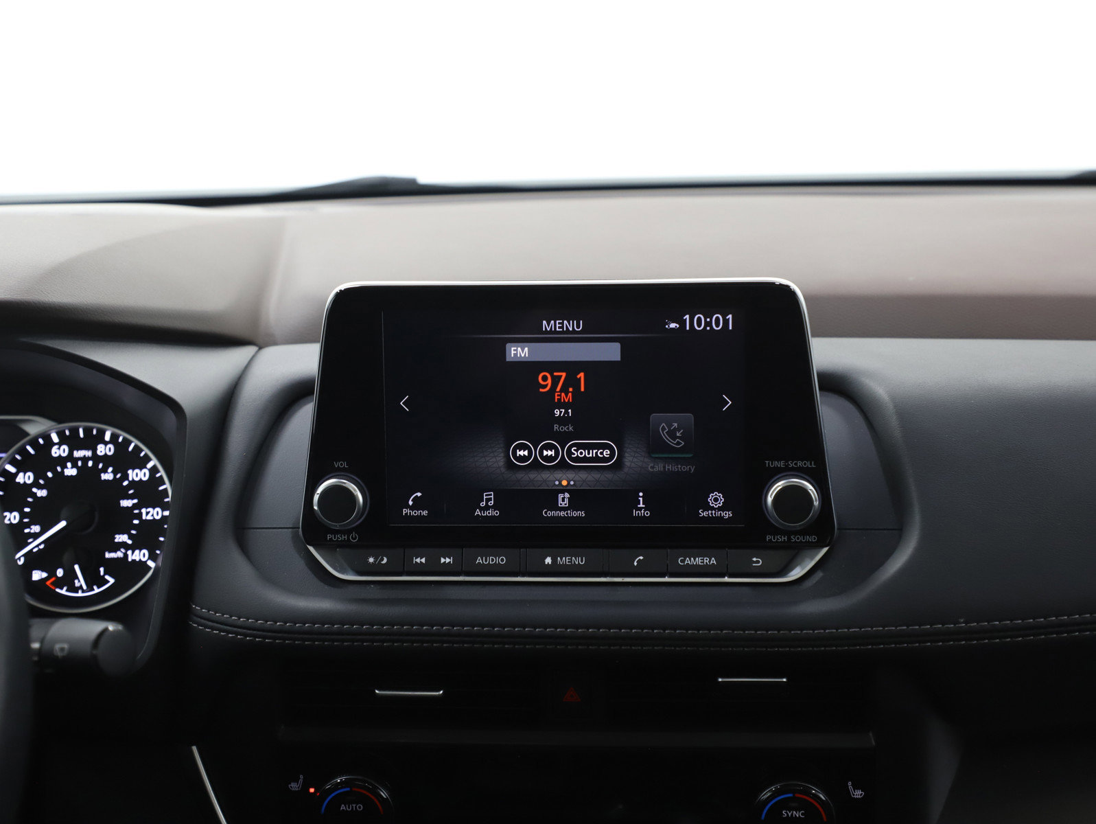 Used 2023 Nissan Rogue SV w/ SV Premium B Package image 15