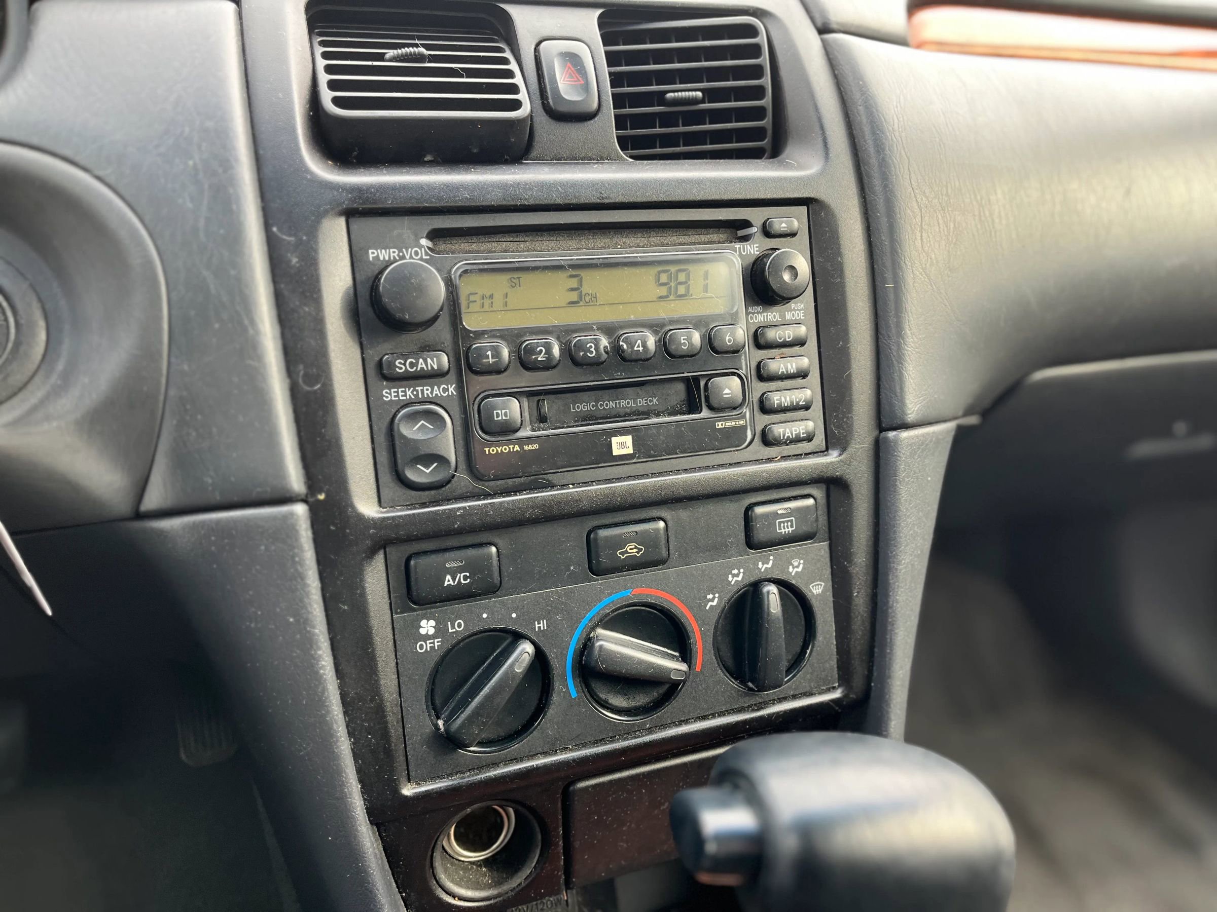 Used 2003 Toyota Solara SE image 15