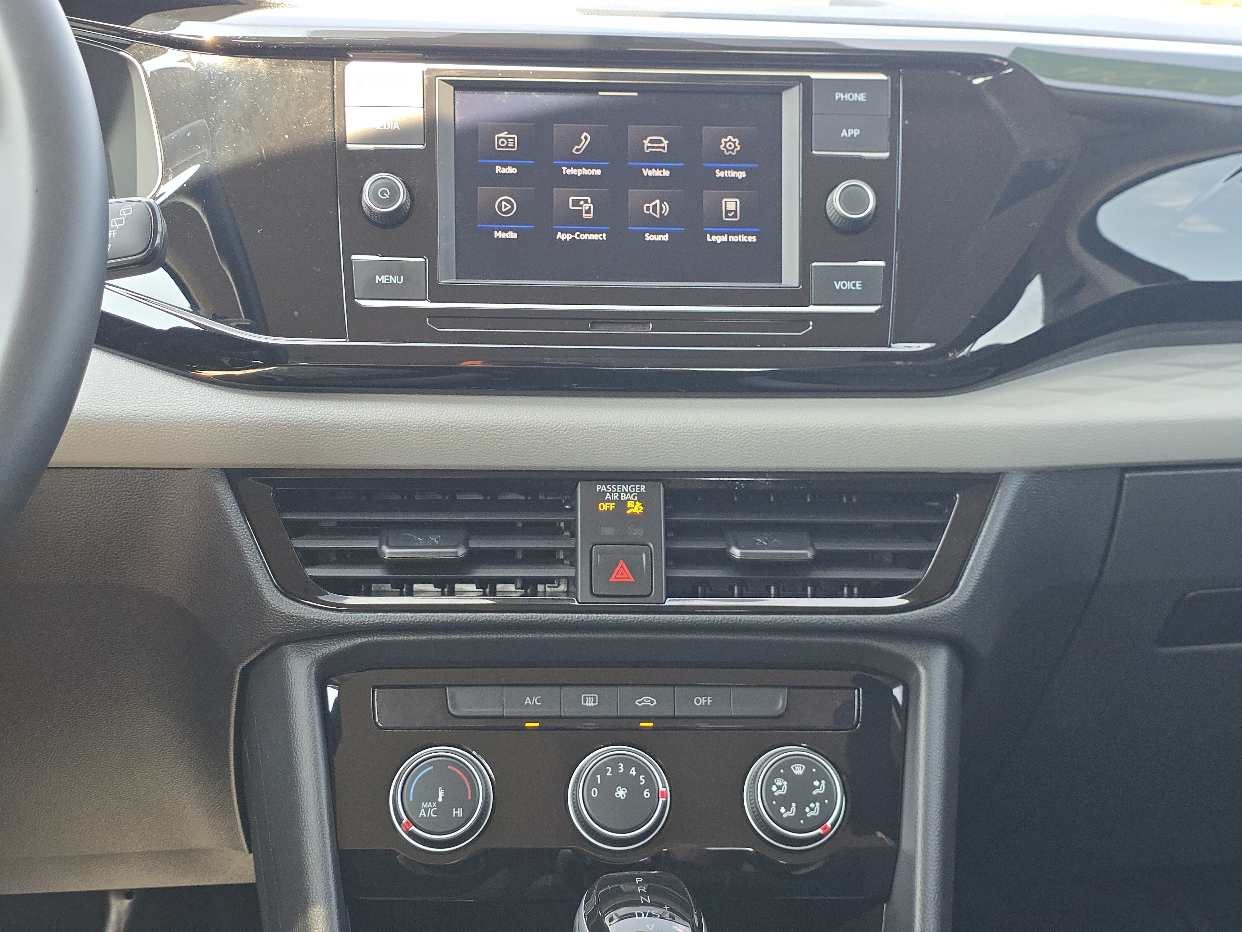 Certified 2024 Volkswagen Taos S FWD image 23
