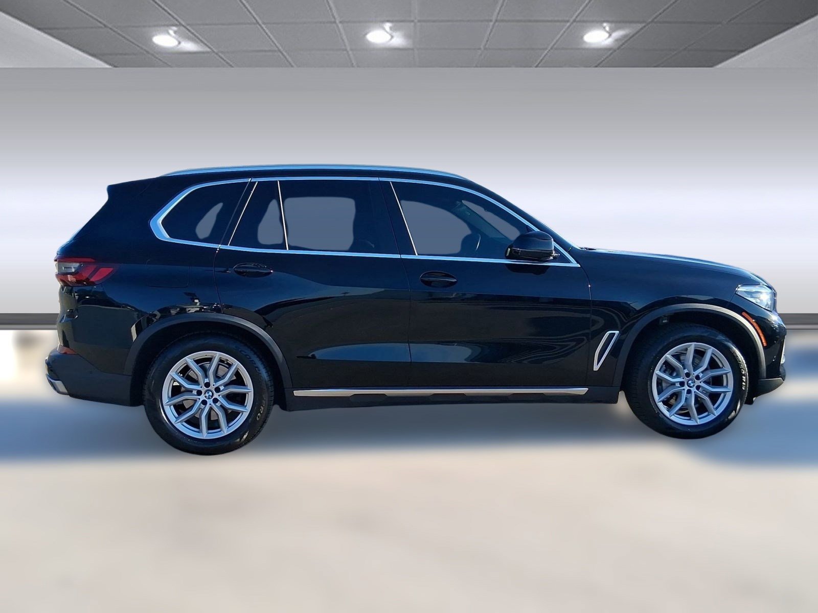 Used 2021 BMW X5 xDrive40i w/ Parking Assistance Package image 7
