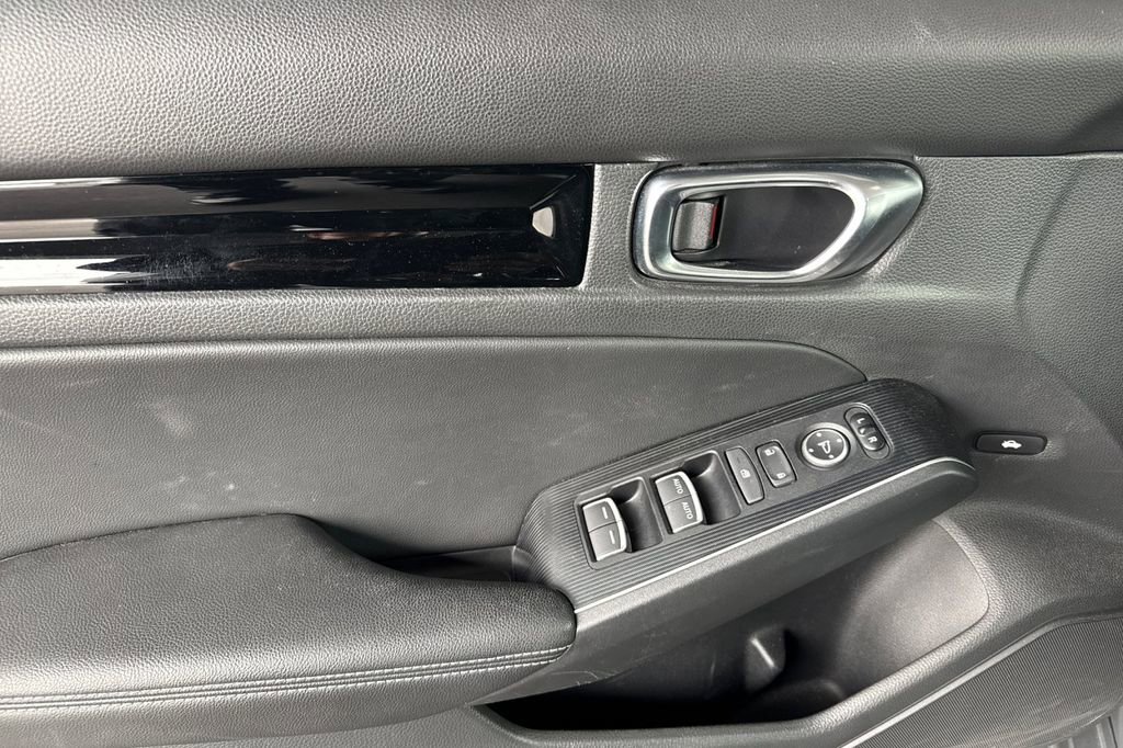 Used 2022 Honda Civic Touring image 10