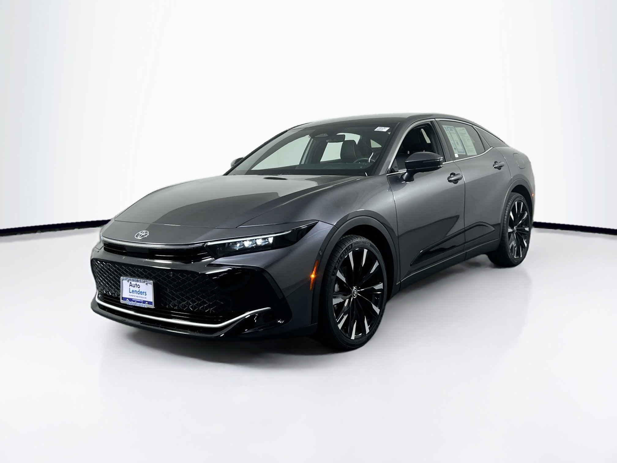 Used 2023 Toyota Crown Platinum