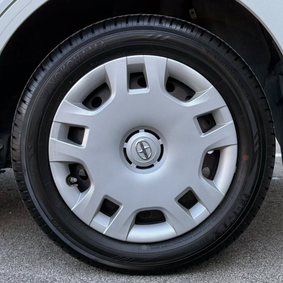 Used 2009 Scion xB FWD image 20