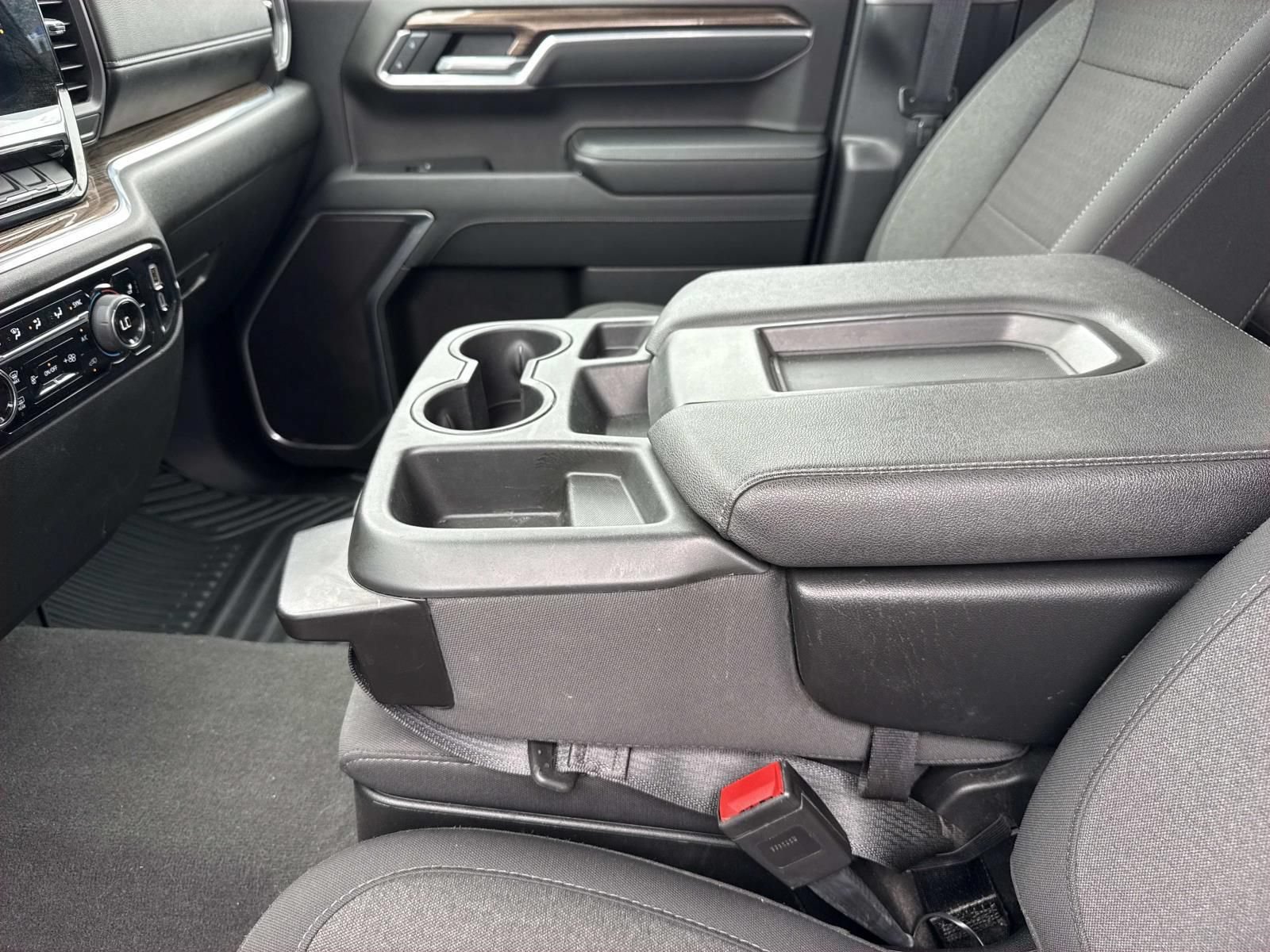 Used 2025 Chevrolet Silverado 1500 LT AWD/4WD image 19