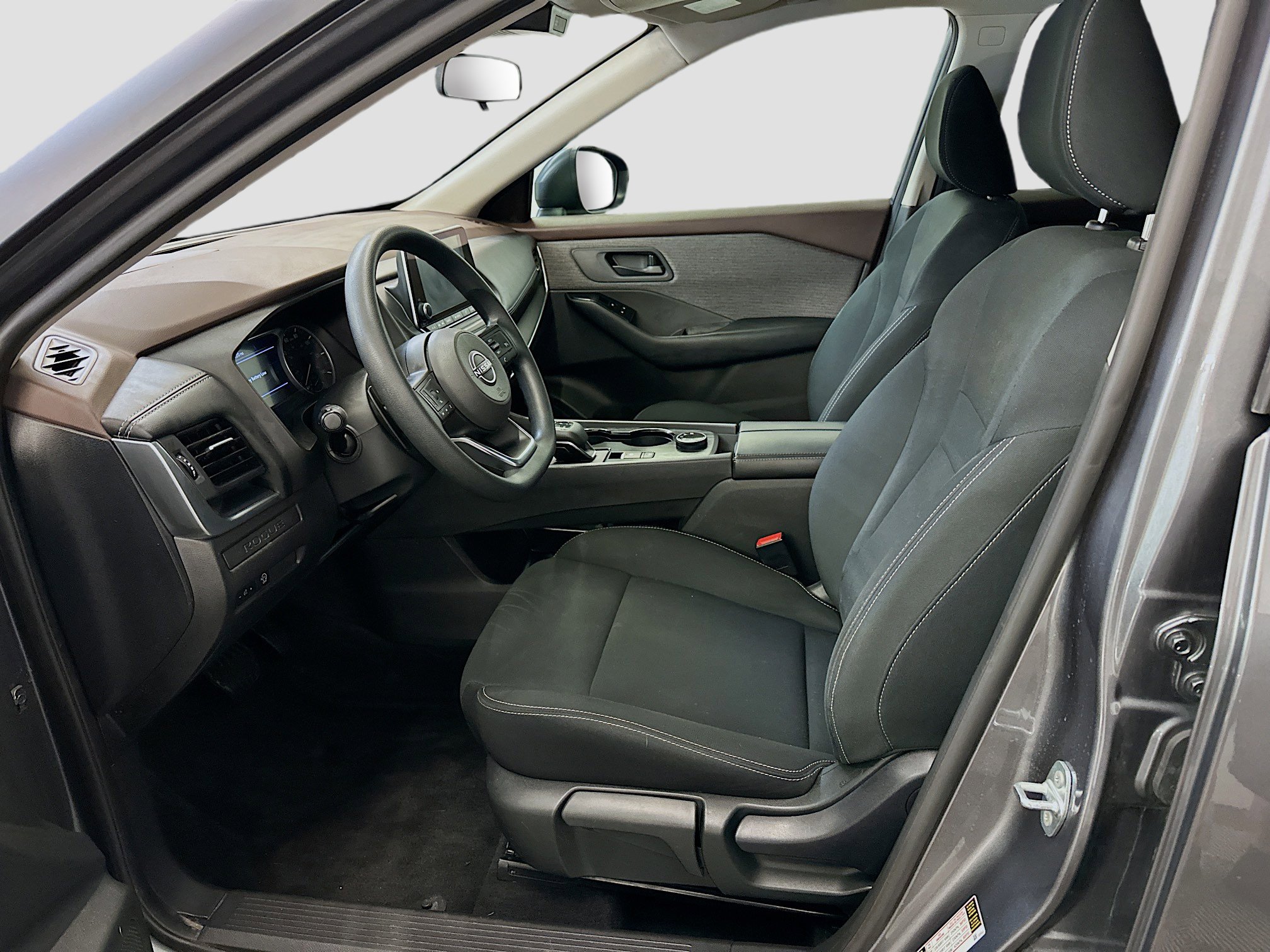 Used 2023 Nissan Rogue S AWD/4WD image 13