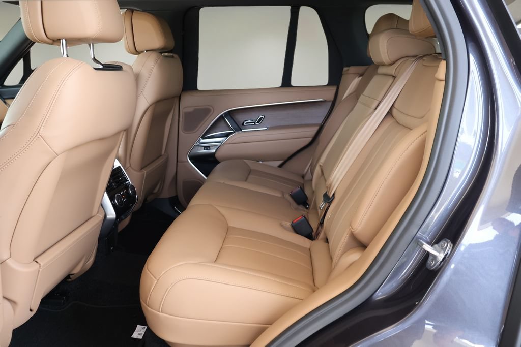 New 2026 Land Rover Range Rover SE AWD/4WD image 11
