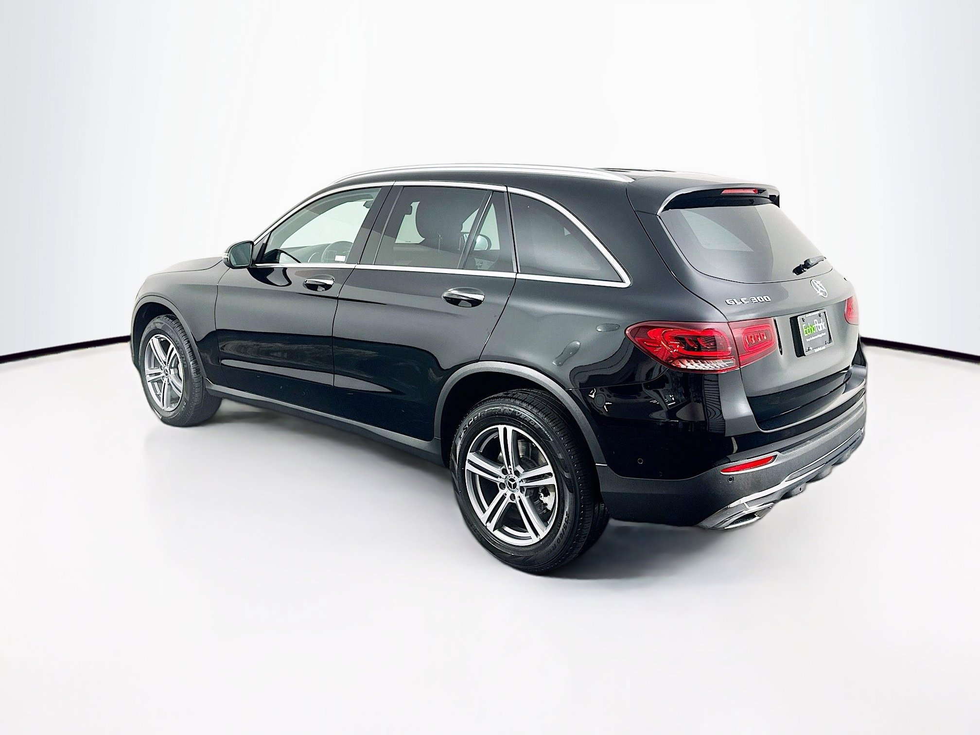 Used 2022 Mercedes-Benz GLC 300 4MATIC w/ Premium Package Lite image 5