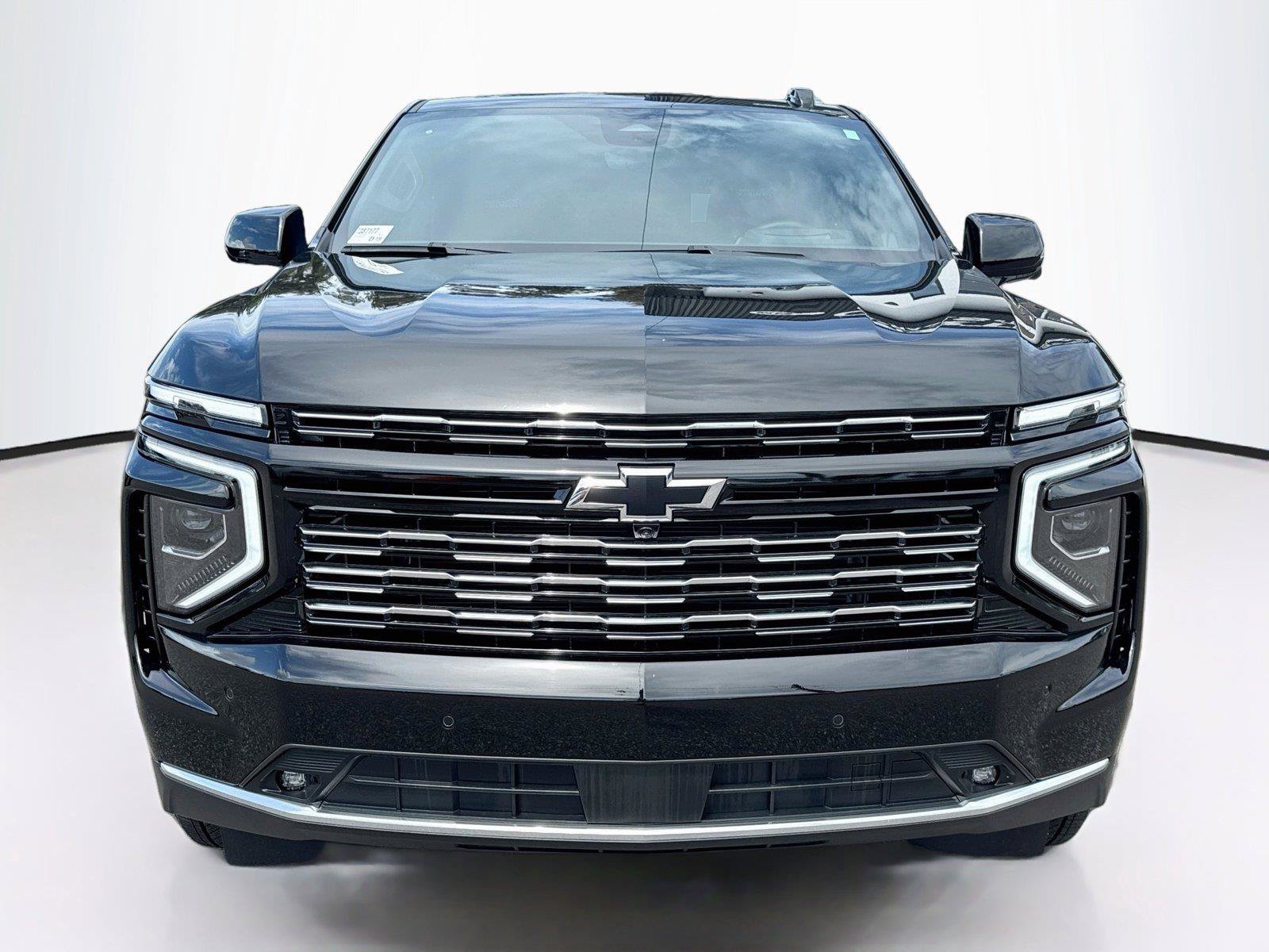 Used 2025 Chevrolet Tahoe High Country AWD/4WD image 8