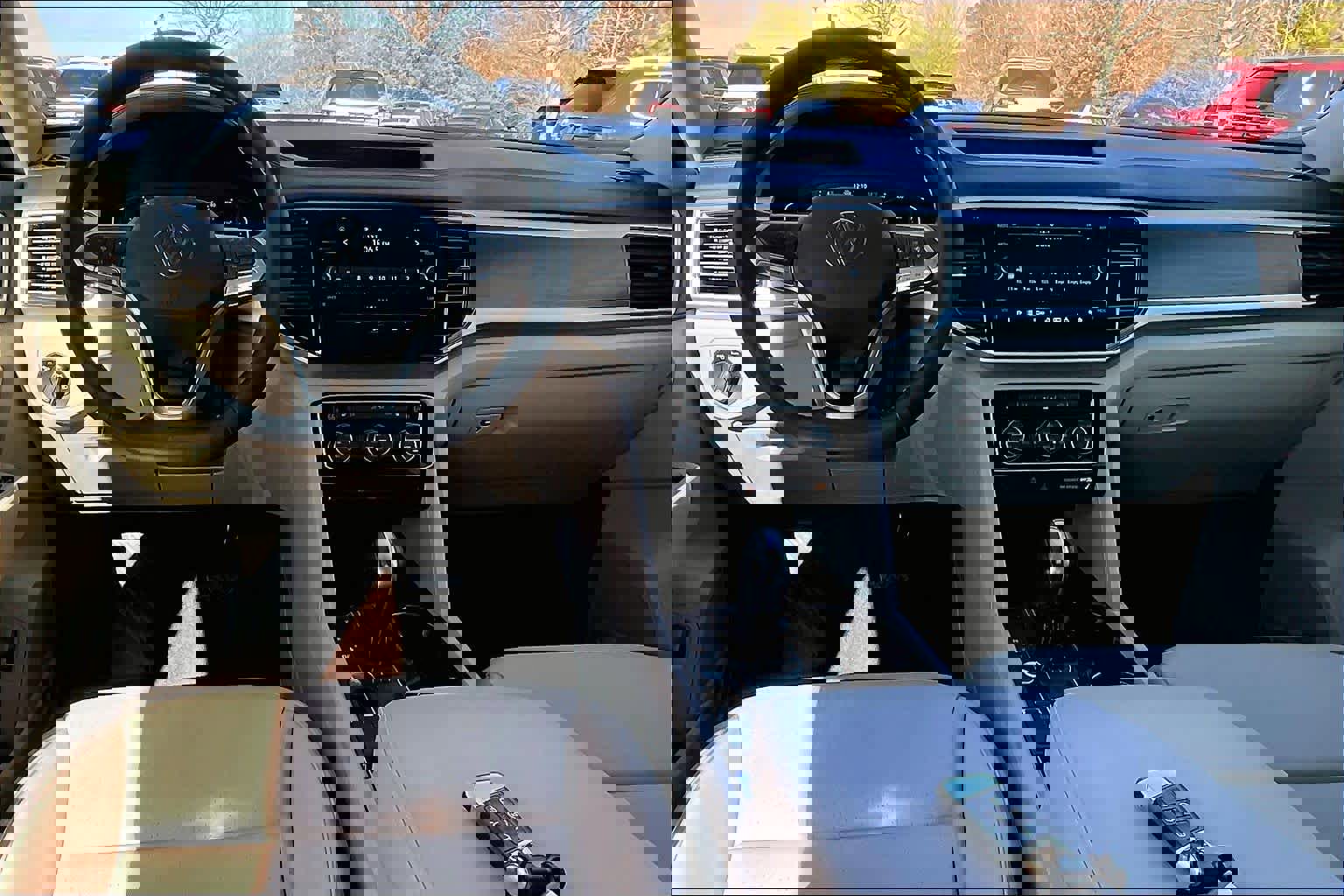 Used 2022 Volkswagen Atlas SE w/ Black Wheel Package image 16