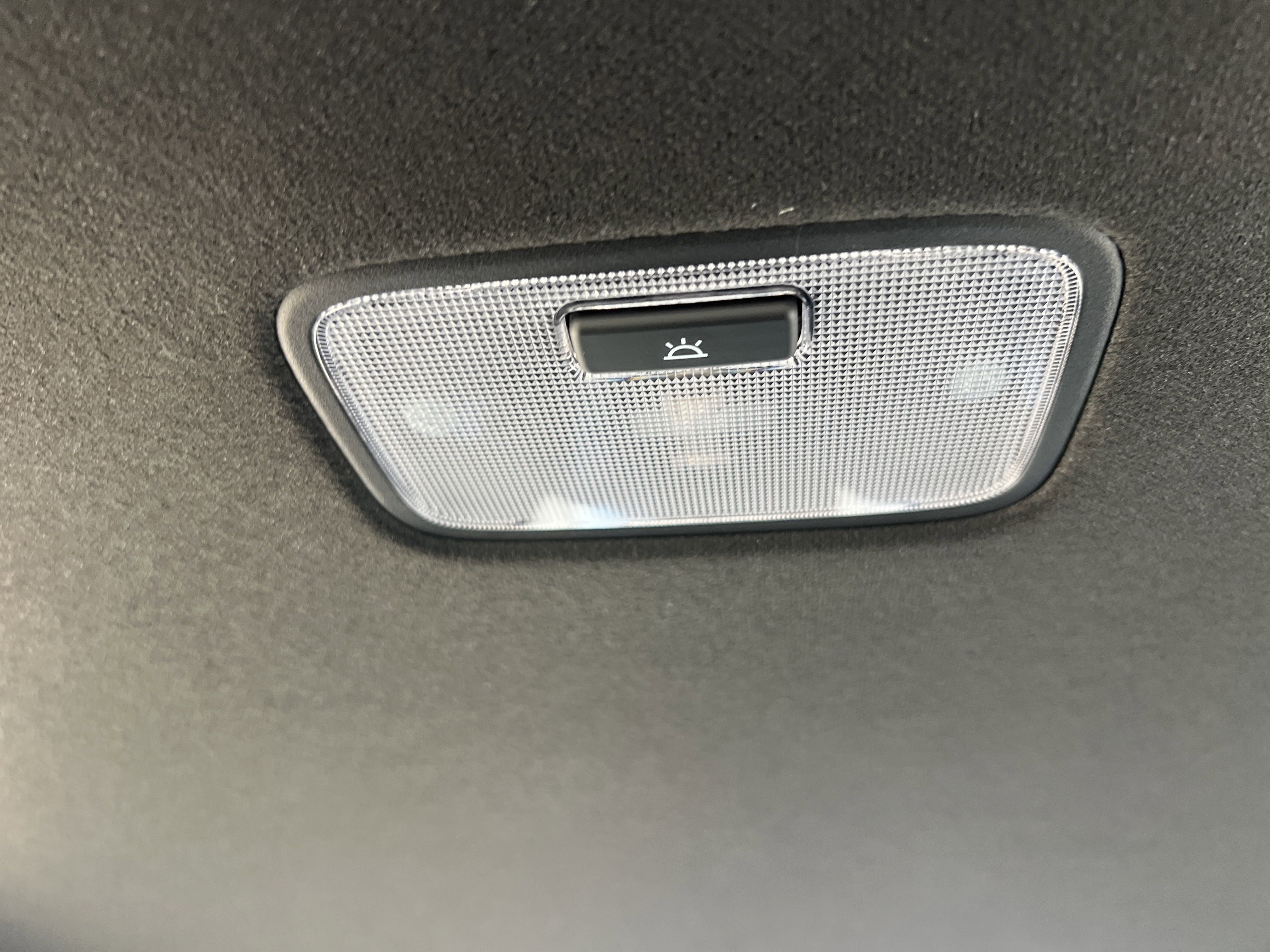 Used 2025 Hyundai Elantra Sport image 24