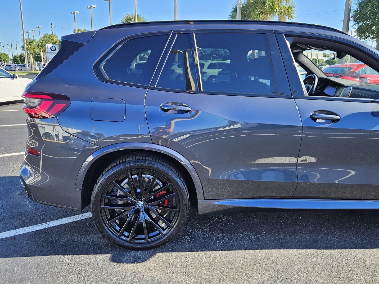 Certified 2022 BMW X5 M50i w/ Premium Package image 4